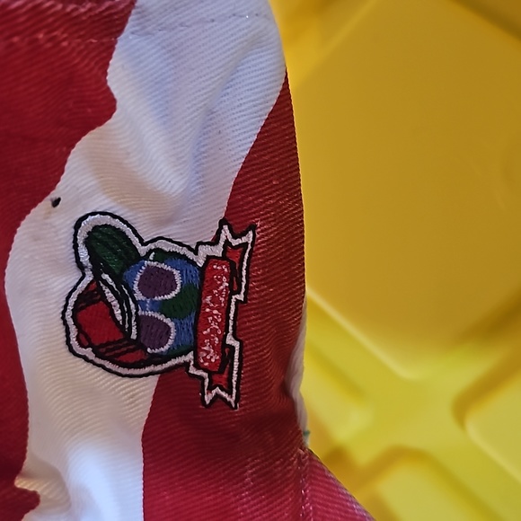 Hat - Picture 2 of 7